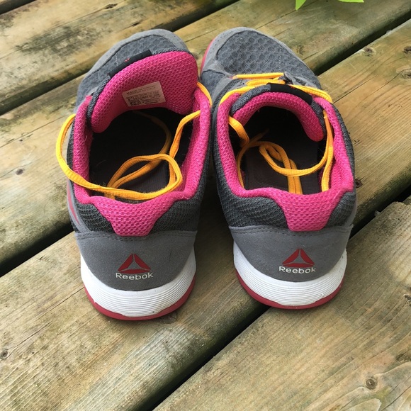 Women's Reebok shoes - Picture 3 of 5